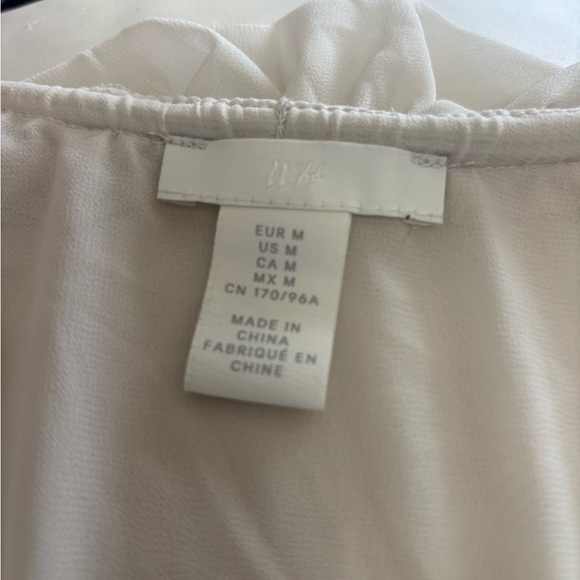 H&M Cream Ruffle Blouse - Picture 3 of 6